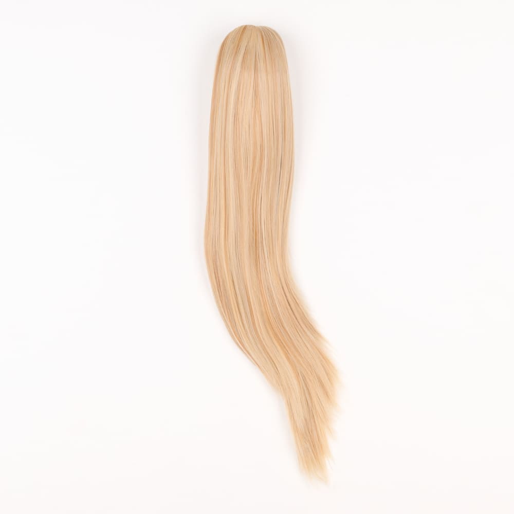 20 Inch Long Straight Claw Clip-on Ponytail in a Strawberry Blonde Colour