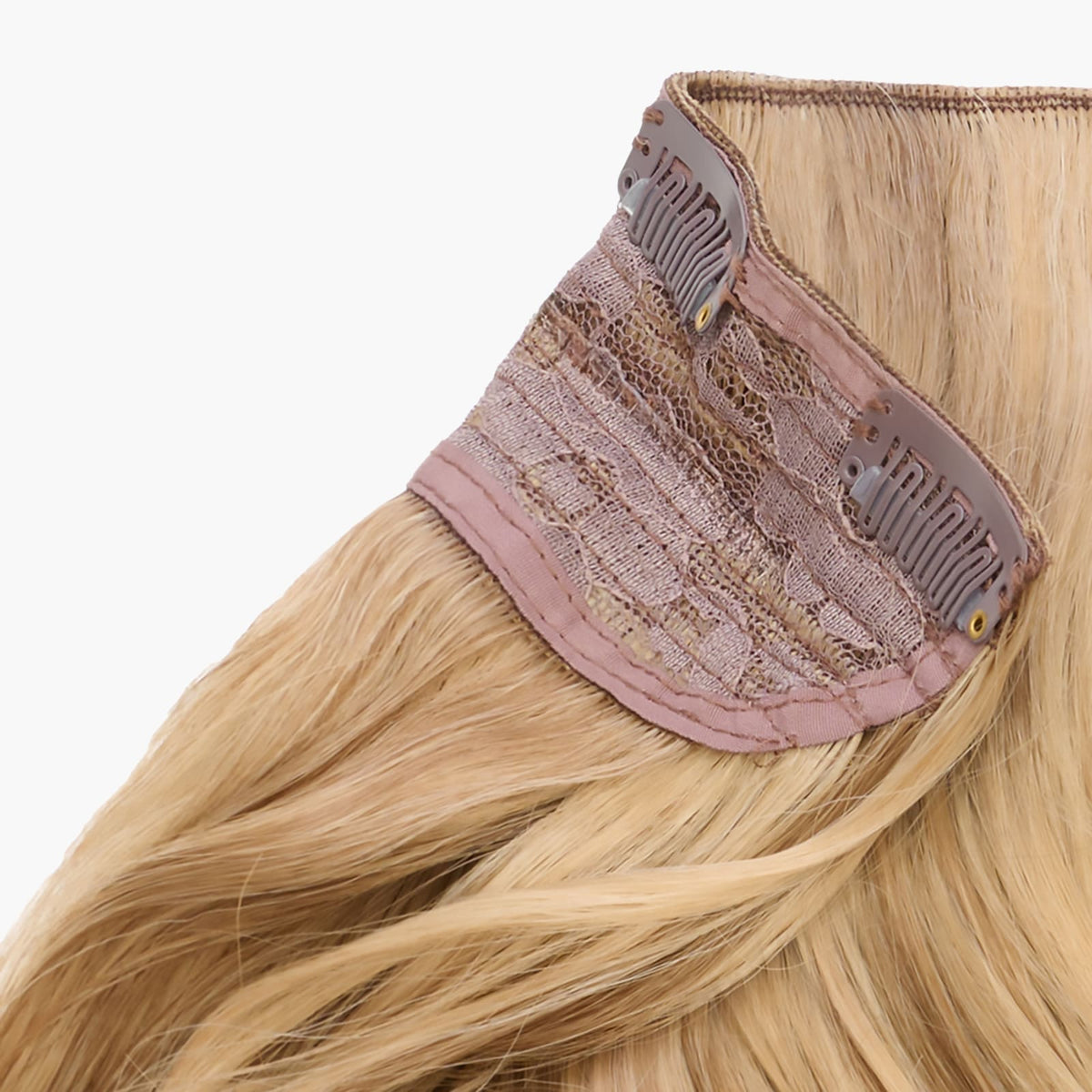 Vanilla Bomb shade – Stranded One Piece Curly Clip-in Hair Extension
